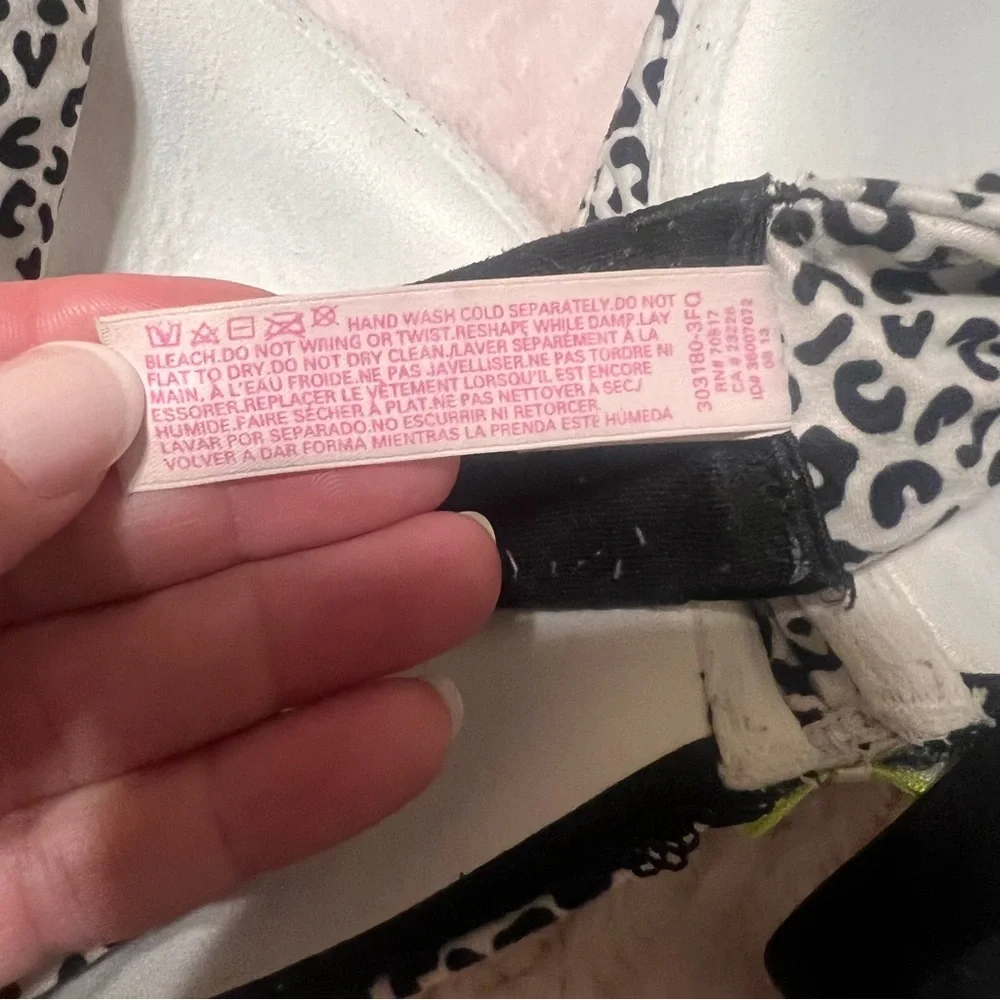 Victoria's Secret Black and White Leopard Print T-Shirt Bra
